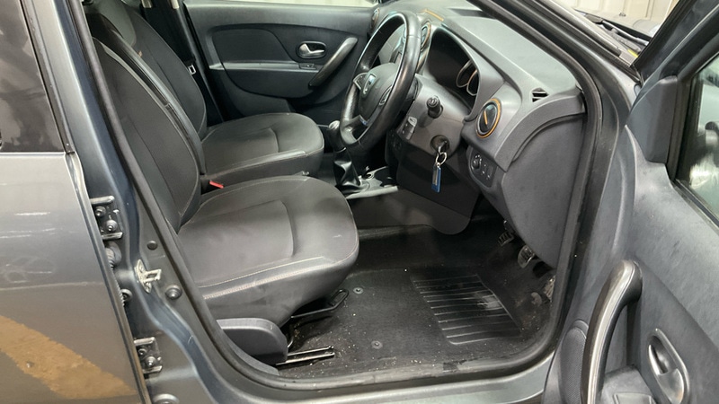 Used Dacia Sandero 2017 for sale - 76855328: Photo 9