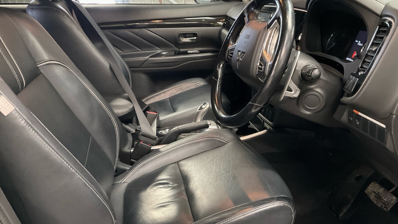 Used Mitsubishi Outlander 2016 for sale - 76962898: Photo 10