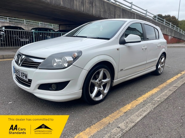 Used Vauxhall Astra 2010 for sale - 76245606: Photo 2