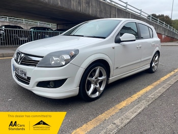 Used Vauxhall Astra 2010 for sale - 76245606: Photo 2
