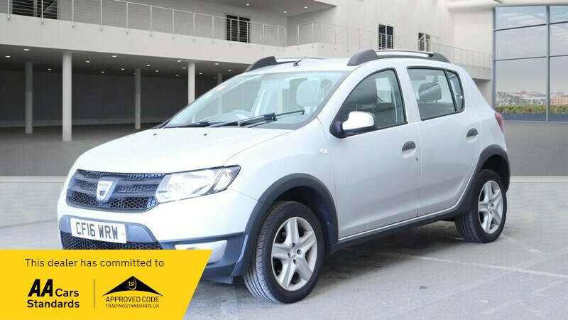 Used Dacia Sandero Stepway 2016 for sale - 78056830: Photo 2
