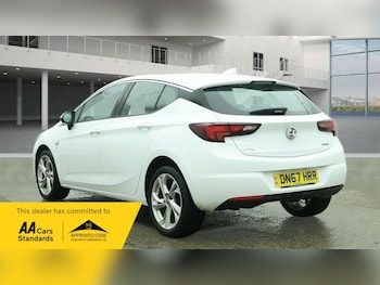 Used Vauxhall Astra 2017 for sale - 77547904: Photo