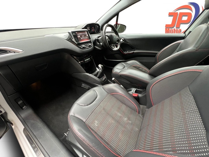 Used Peugeot 208 2017 for sale - 76148452: Photo 32