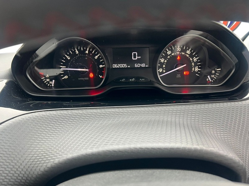 Used Peugeot 208 2017 for sale - 76148452: Photo 36