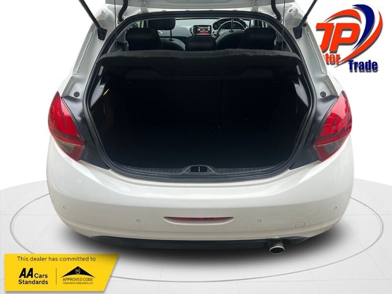 Used Peugeot 208 2017 for sale - 76148452: Photo 47