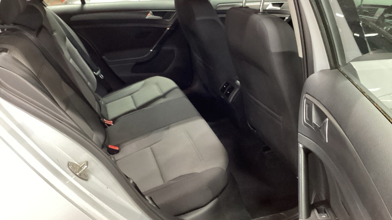 Used Volkswagen Golf 2018 for sale - 76643127: Photo 10