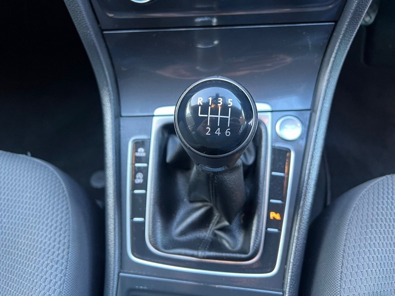 Used Volkswagen Golf 2018 for sale - 76643127: Photo 27