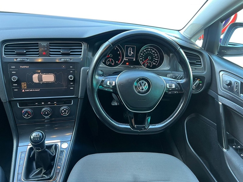 Used Volkswagen Golf 2018 for sale - 76643127: Photo 29