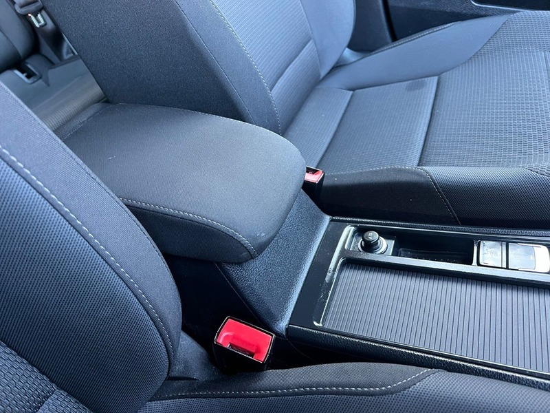 Used Volkswagen Golf 2018 for sale - 76643127: Photo 35