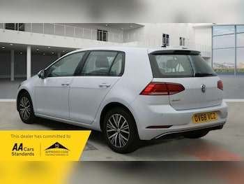 Used Volkswagen Golf 2018 for sale - 76643127: Photo