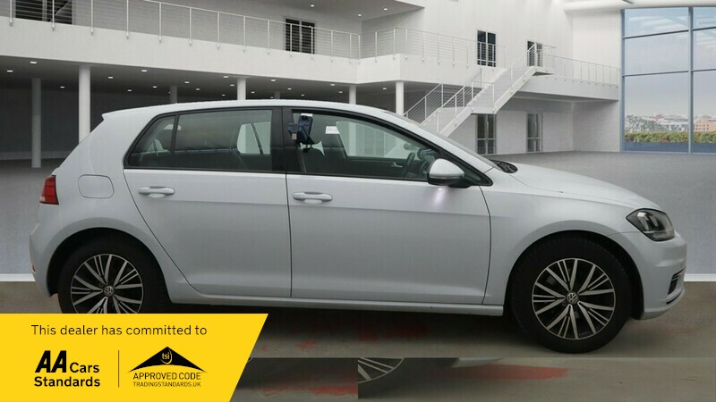 Used Volkswagen Golf 2018 for sale - 76643127: Photo 6