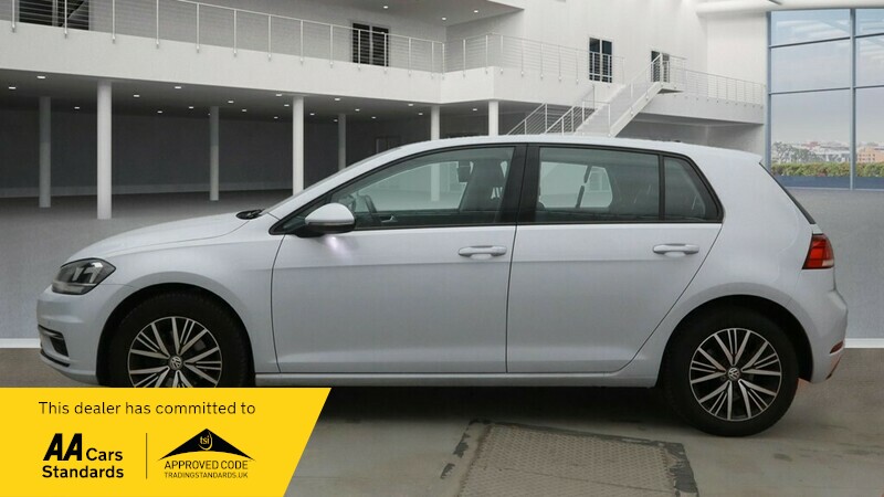 Used Volkswagen Golf 2018 for sale - 76643127: Photo 7