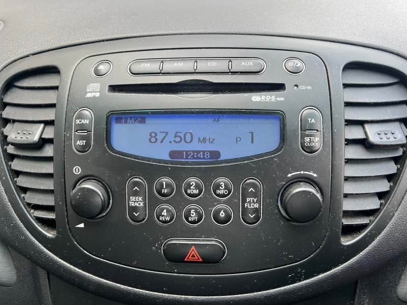 Used Hyundai i10 2012 for sale - 76346120: Photo 11