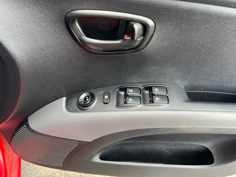 Used Hyundai i10 2012 for sale - 76346120: Photo 6