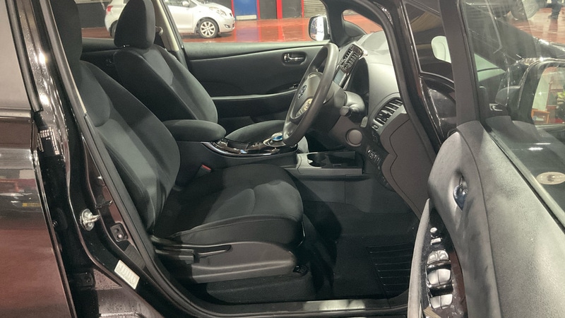 Used Nissan Leaf 2017 for sale - 77213201: Photo 11