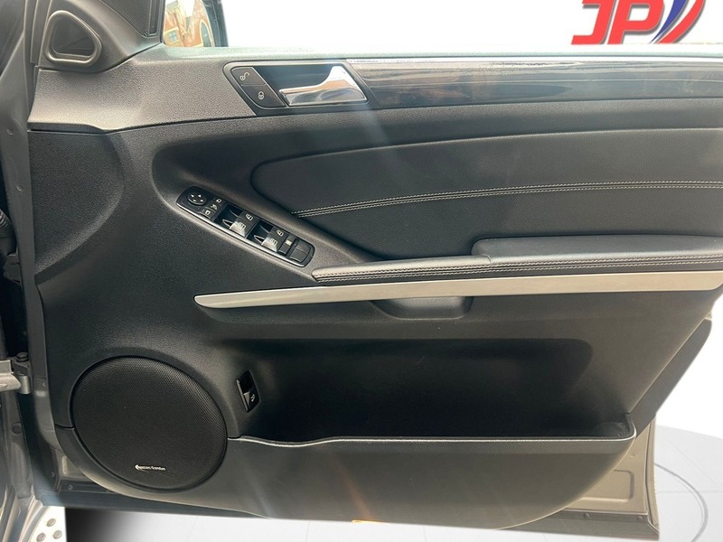 Used Mercedes-Benz M Class 2010 for sale - 76236330: Photo 29