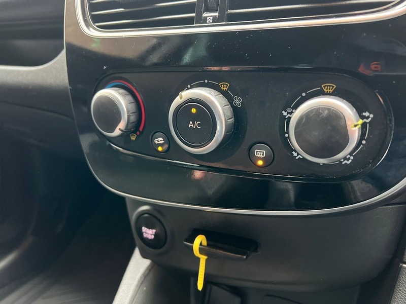 Used Renault Clio 2018 for sale - 75986958: Photo 34