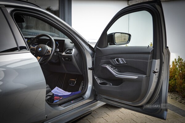 Used BMW 3 Series 2022 for sale - 76123145: Photo 9
