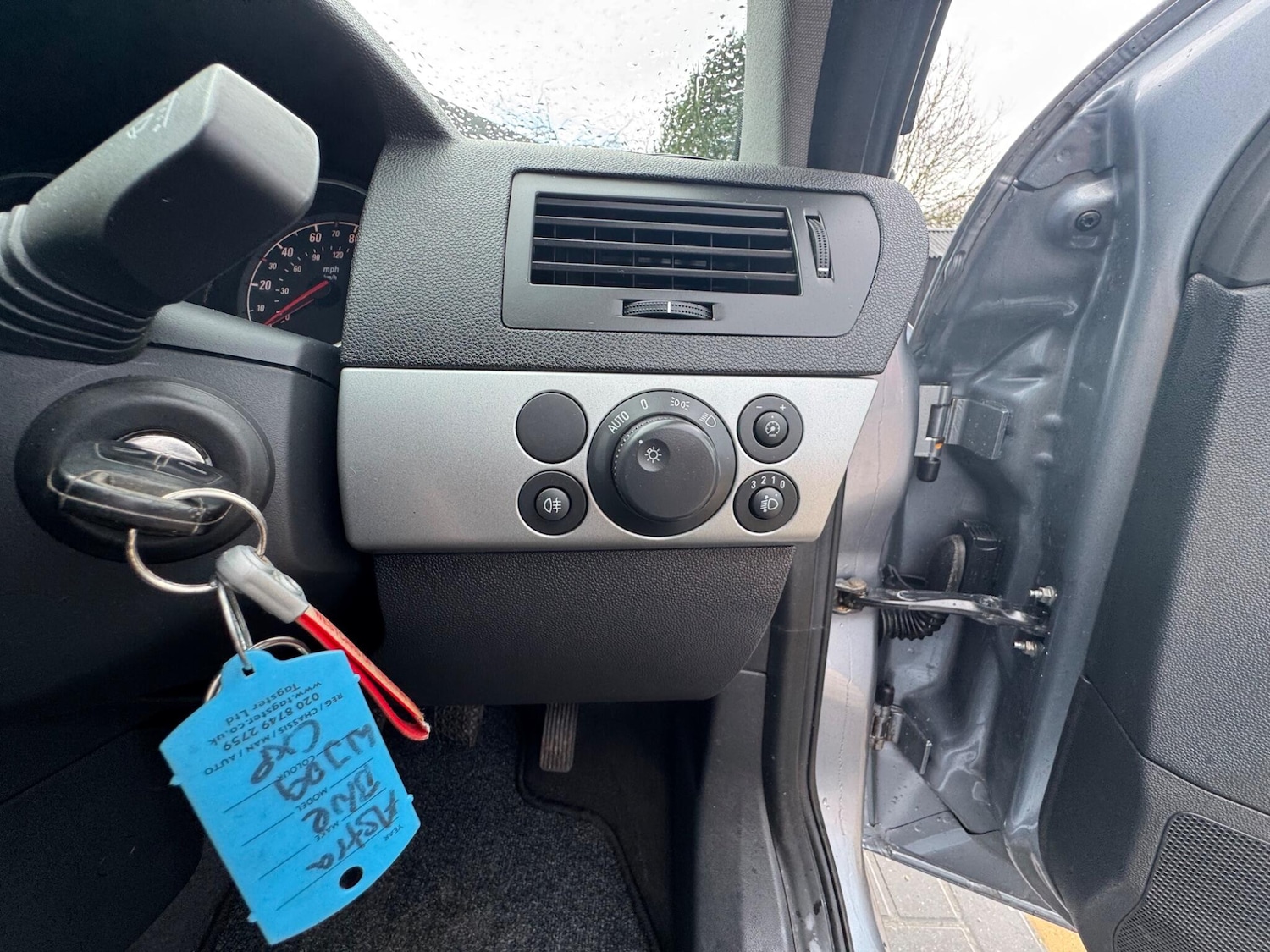 Used Vauxhall Astra 2009 for sale - 77351402: Photo 33