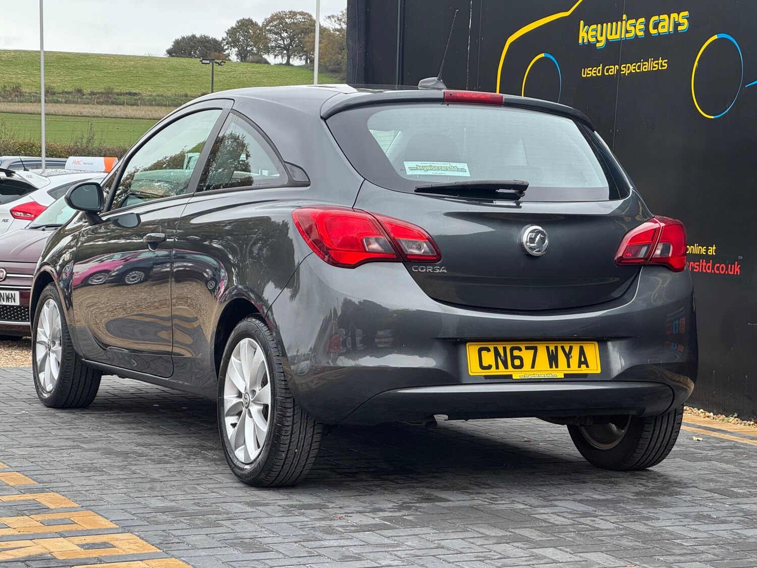 Used Vauxhall Corsa 2017 for sale - 76424810: Photo 3