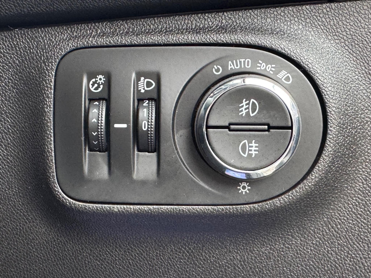 Used Vauxhall Corsa 2017 for sale - 76424810: Photo 33