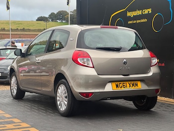 Used Renault Clio 2011 for sale - 76166766: Photo 3