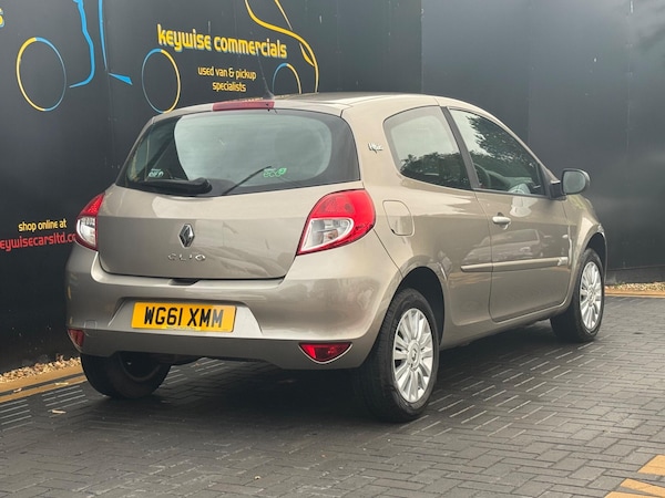 Used Renault Clio 2011 for sale - 76166766: Photo 7