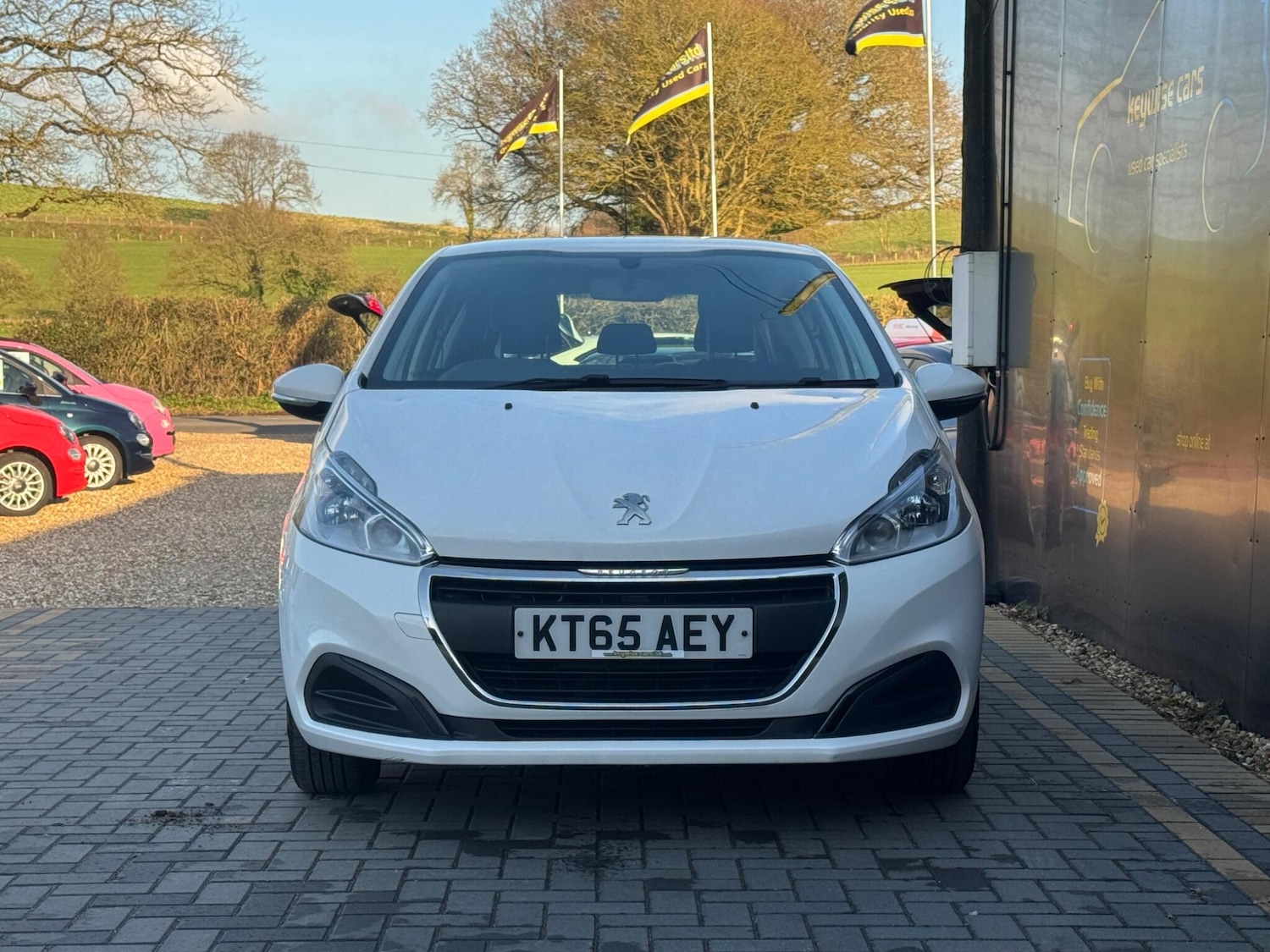Used Peugeot 208 2016 for sale - 77658090: Photo 10