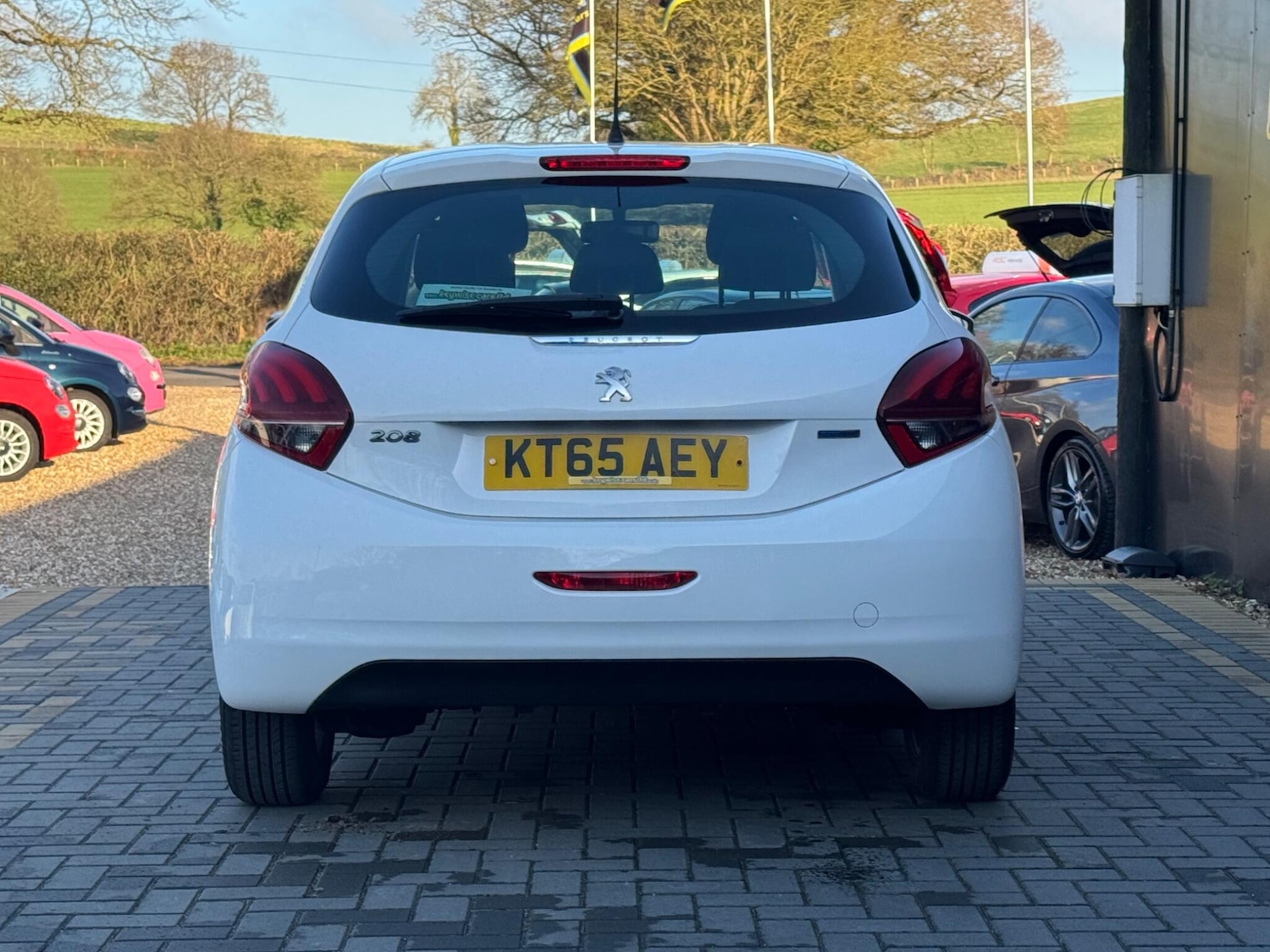 Used Peugeot 208 2016 for sale - 77658090: Photo 5