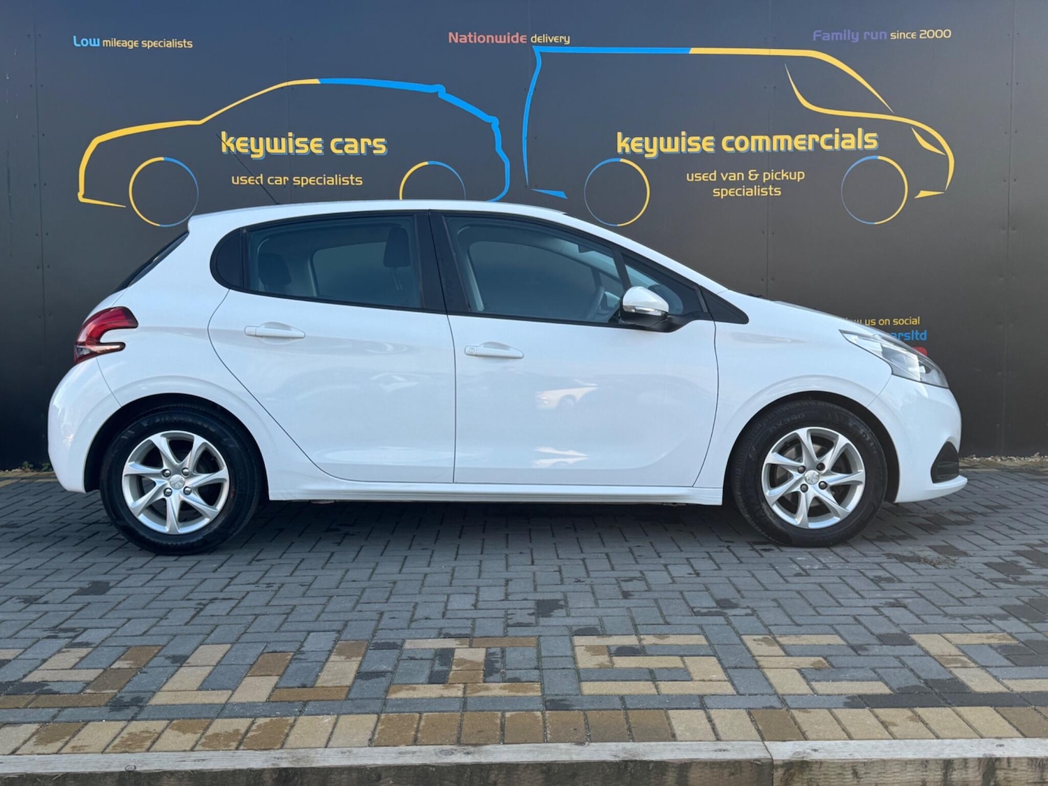 Used Peugeot 208 2016 for sale - 77658090: Photo 7