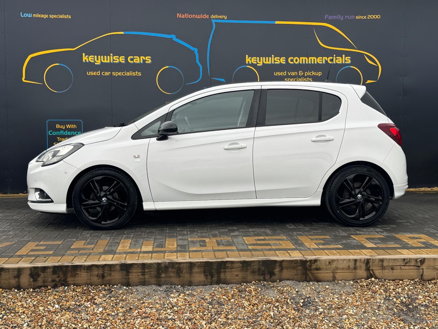 Used Vauxhall Corsa 2015 for sale - 77524638: Photo 2