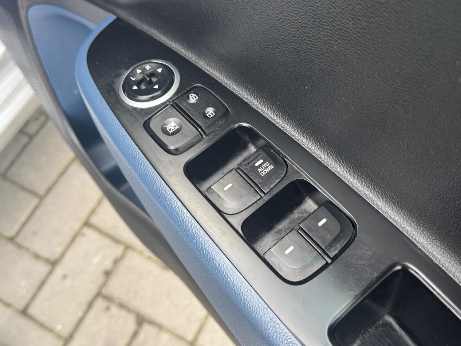 Used Hyundai i10 2016 for sale - 77737633: Photo 34