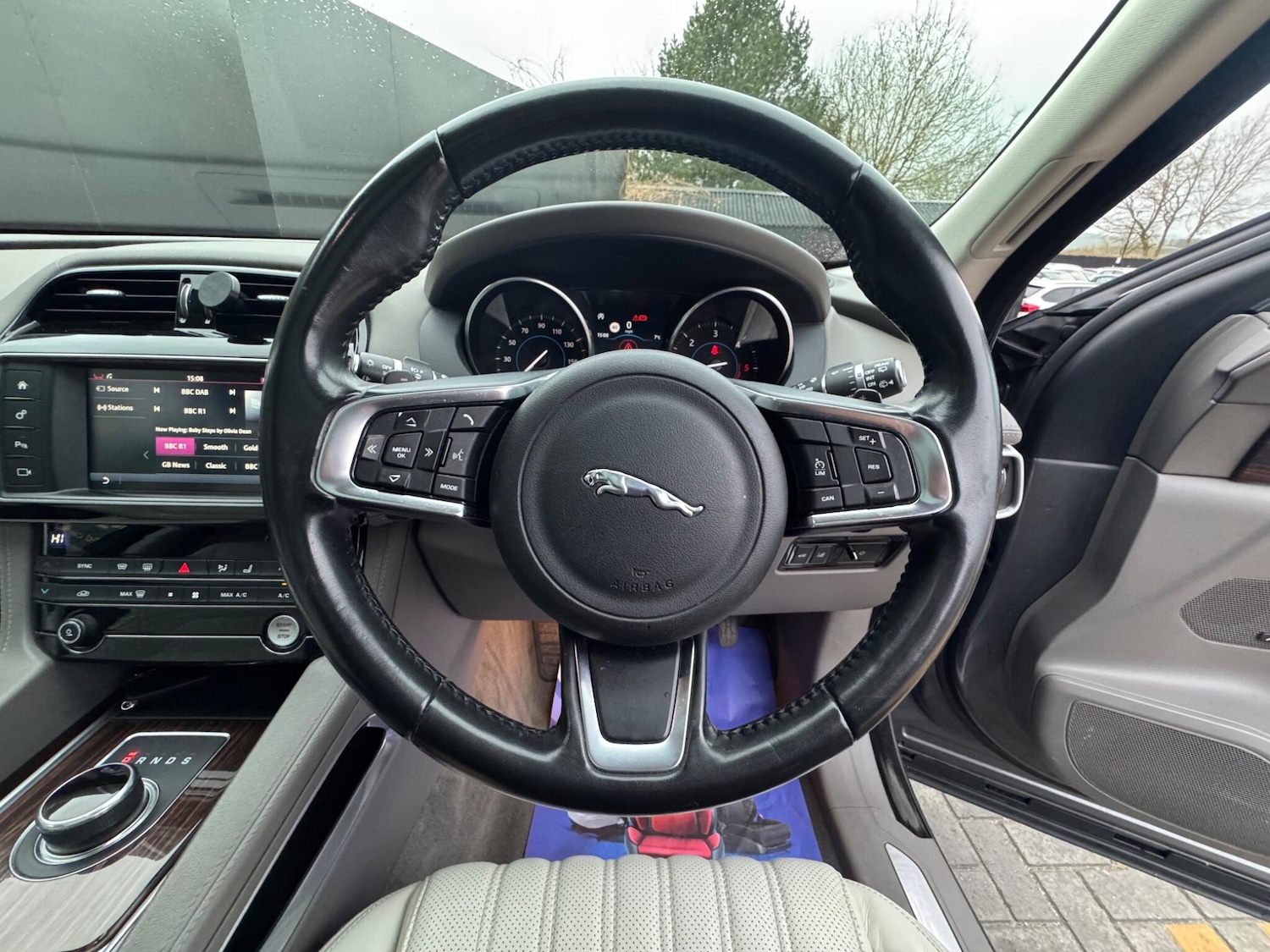 Used Jaguar F-Pace 2017 for sale - 77410970: Photo 28