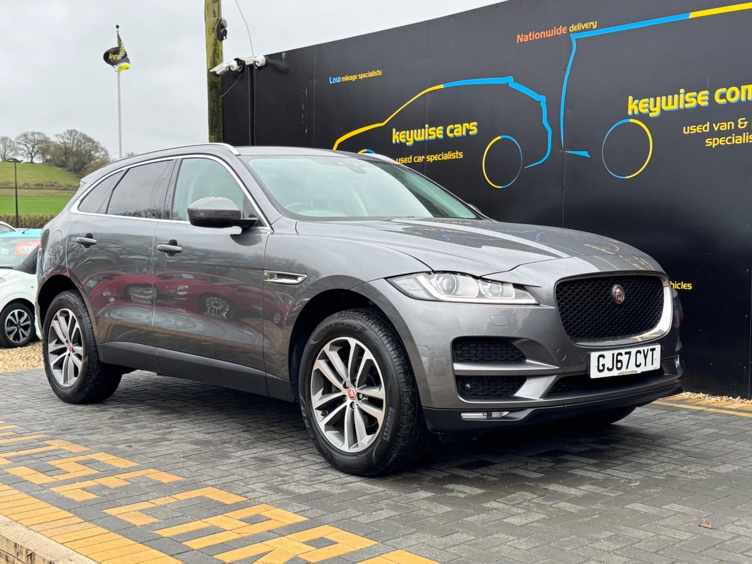 Used Jaguar F-Pace 2017 for sale - 77410970: Photo 9