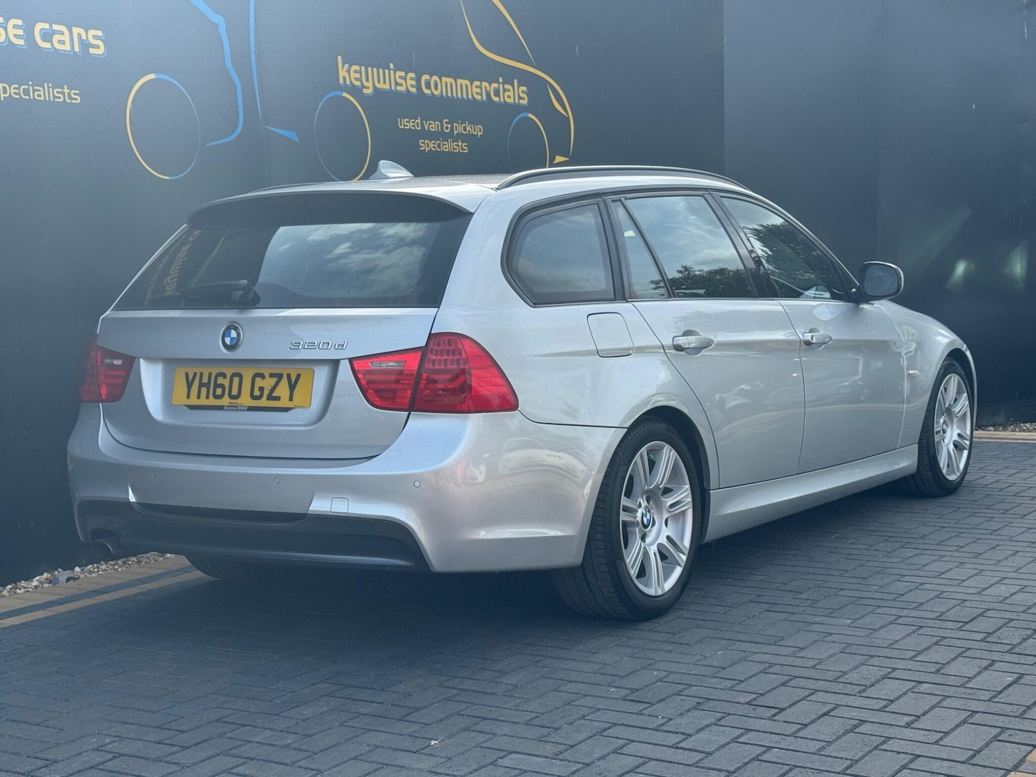 Used BMW 3 Series 2010 for sale - 76989532: Photo 6