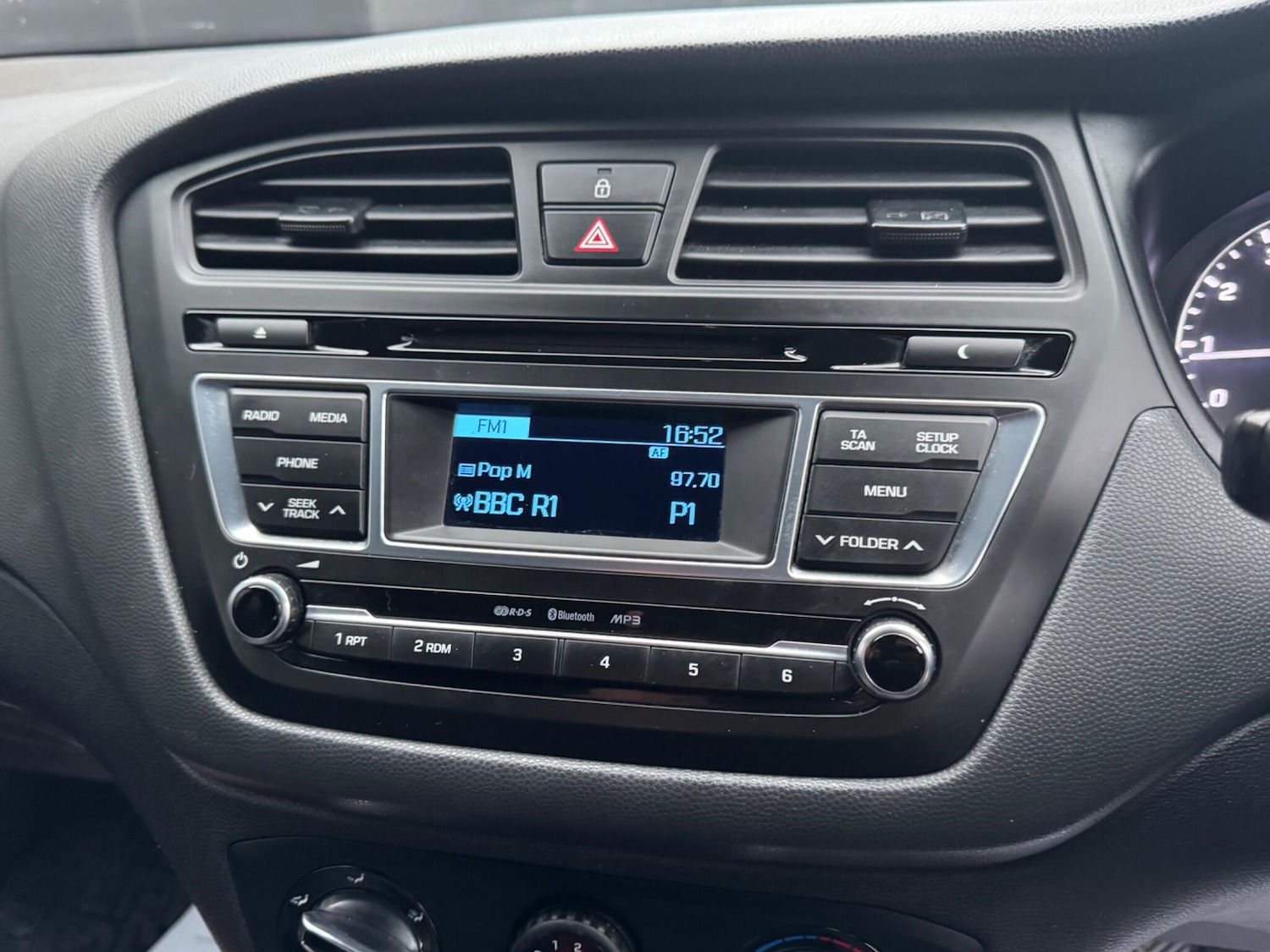 Used Hyundai i20 2016 for sale - 77599112: Photo 32