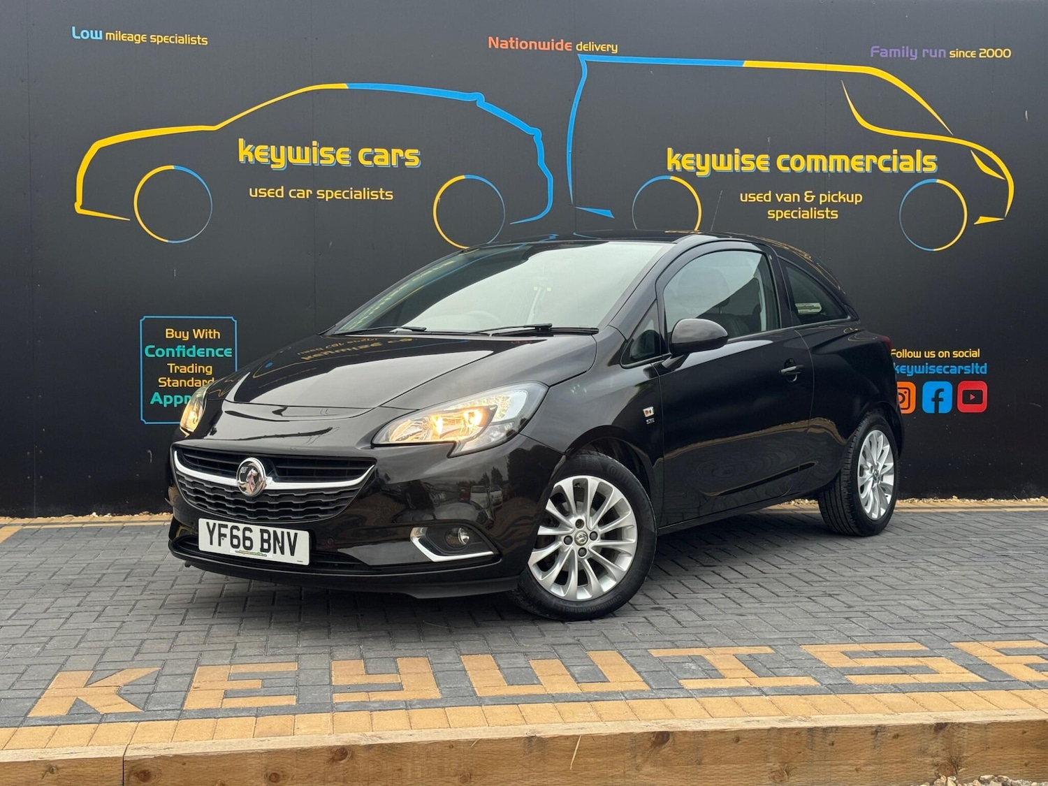 Used Vauxhall Corsa 2016 for sale - 76259956: Photo 1