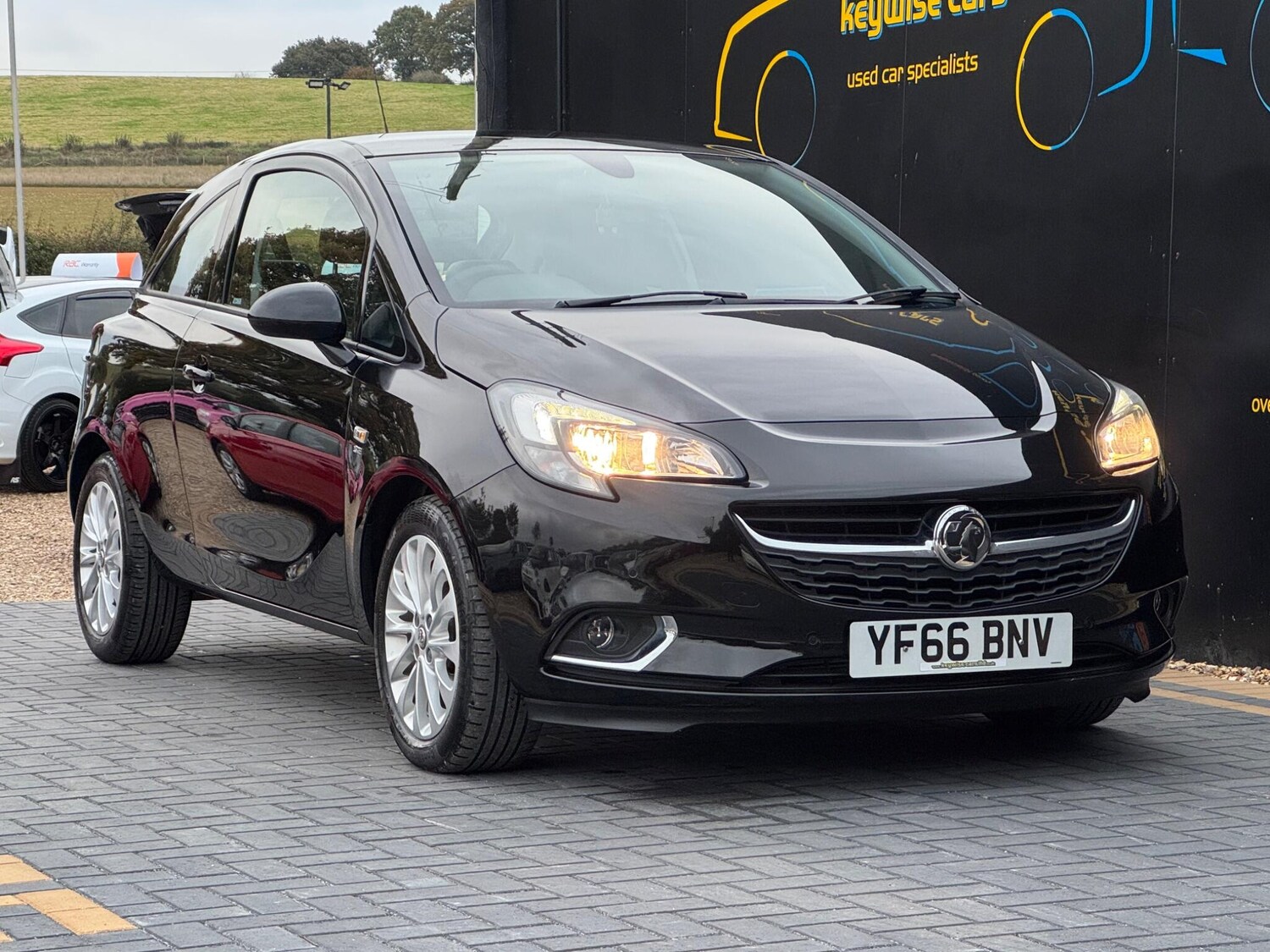 Used Vauxhall Corsa 2016 for sale - 76259956: Photo 9