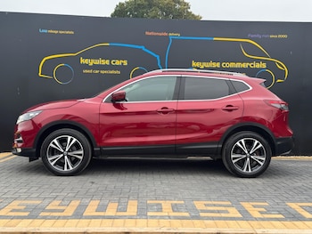 Used Nissan Qashqai 2017 for sale - 76993607: Photo