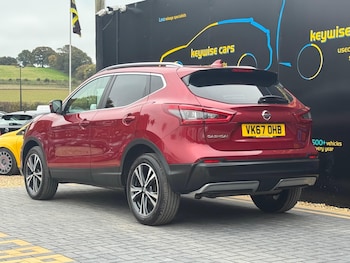 Used Nissan Qashqai 2017 for sale - 76993607: Photo