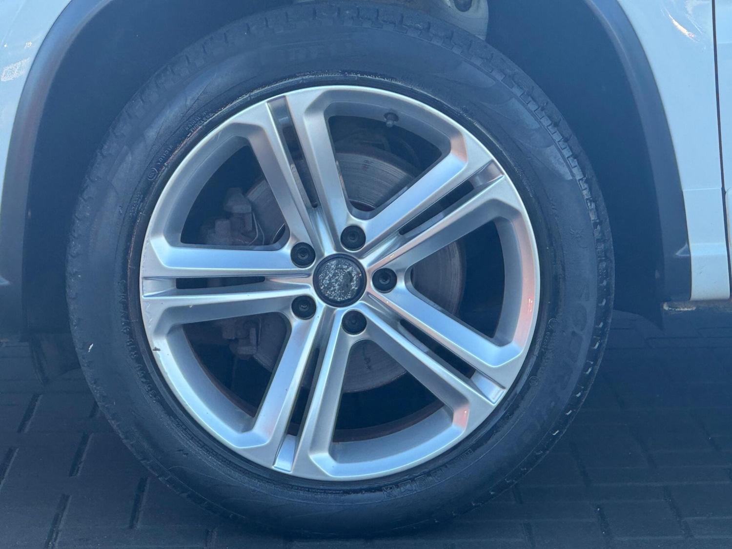 Used Volkswagen Tiguan 2015 for sale - 76918703: Photo 15