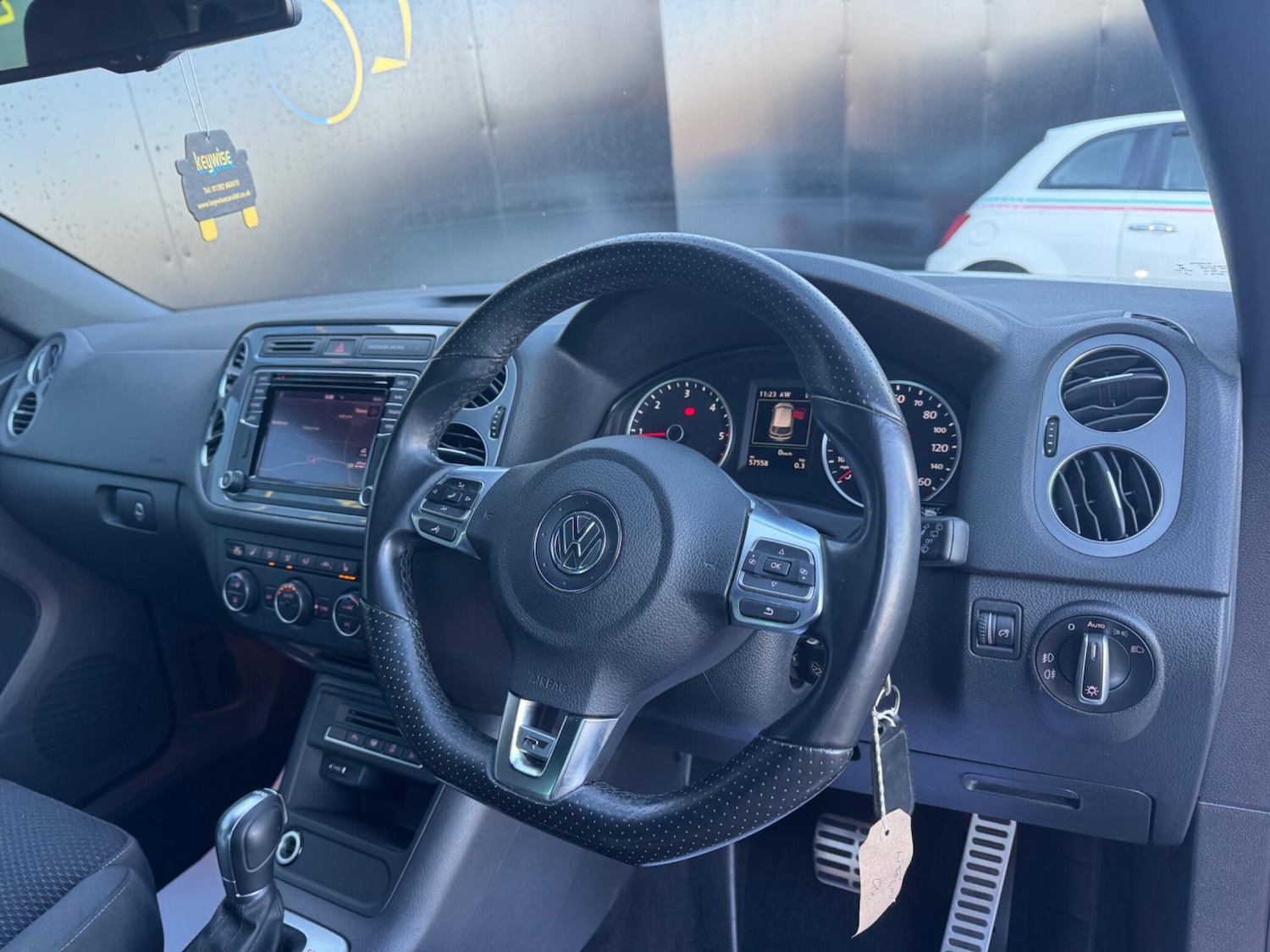 Used Volkswagen Tiguan 2015 for sale - 76918703: Photo 18