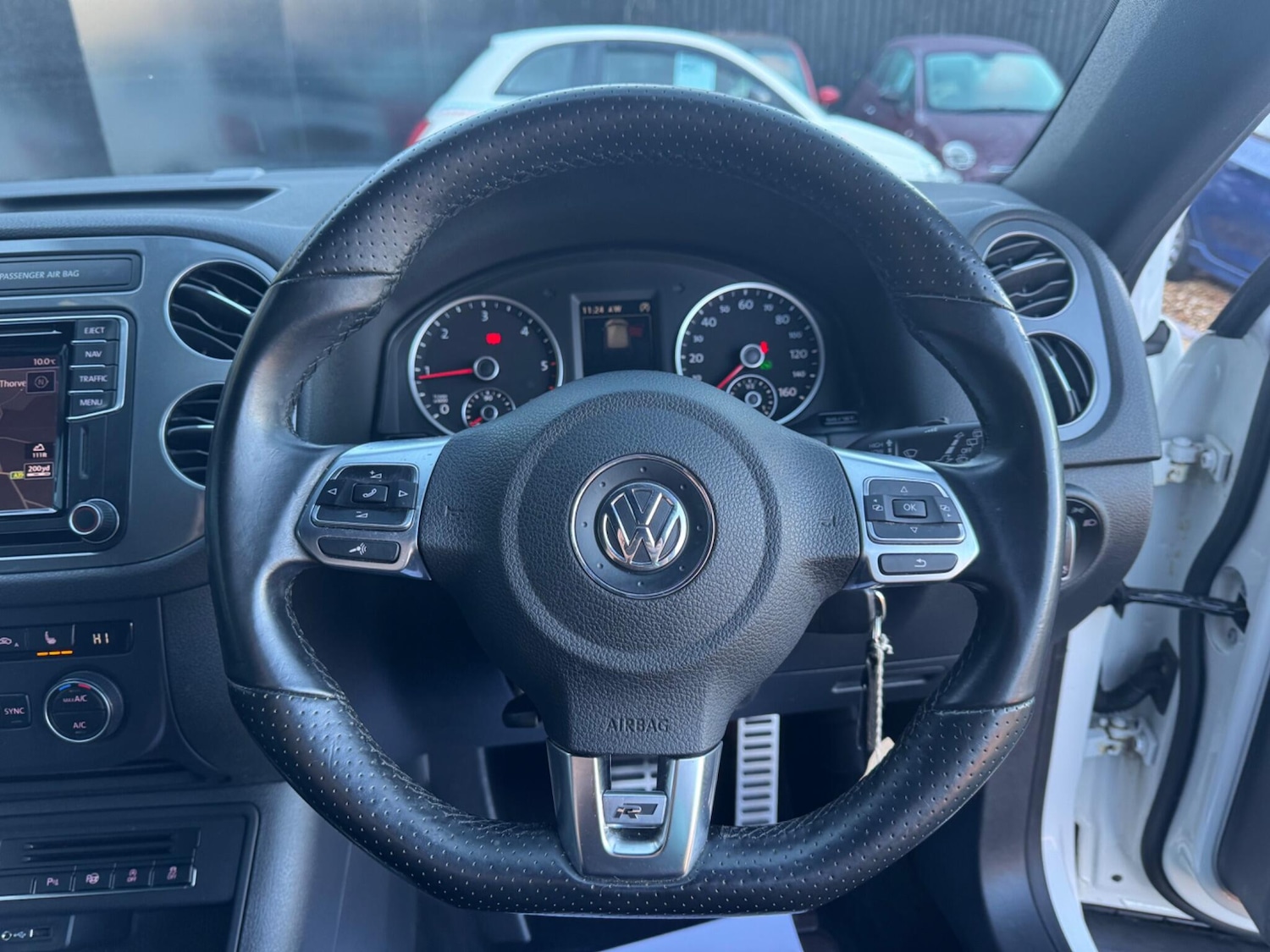 Used Volkswagen Tiguan 2015 for sale - 76918703: Photo 27