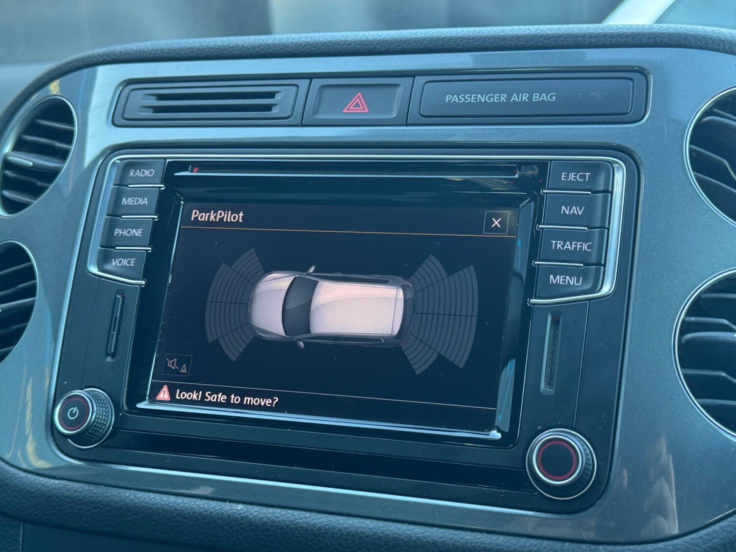 Used Volkswagen Tiguan 2015 for sale - 76918703: Photo 32