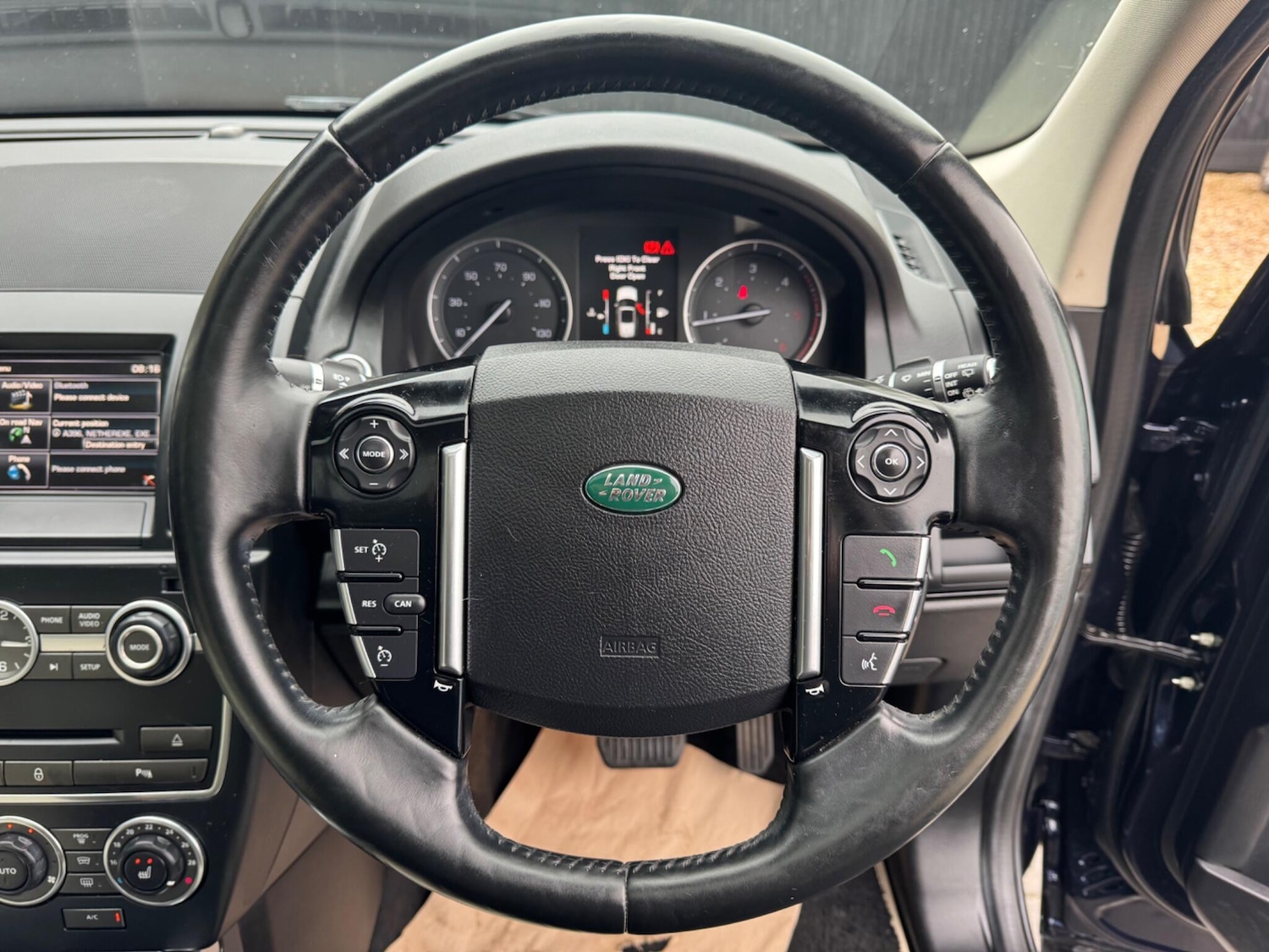 Used Land Rover Freelander 2014 for sale - 77784106: Photo 22