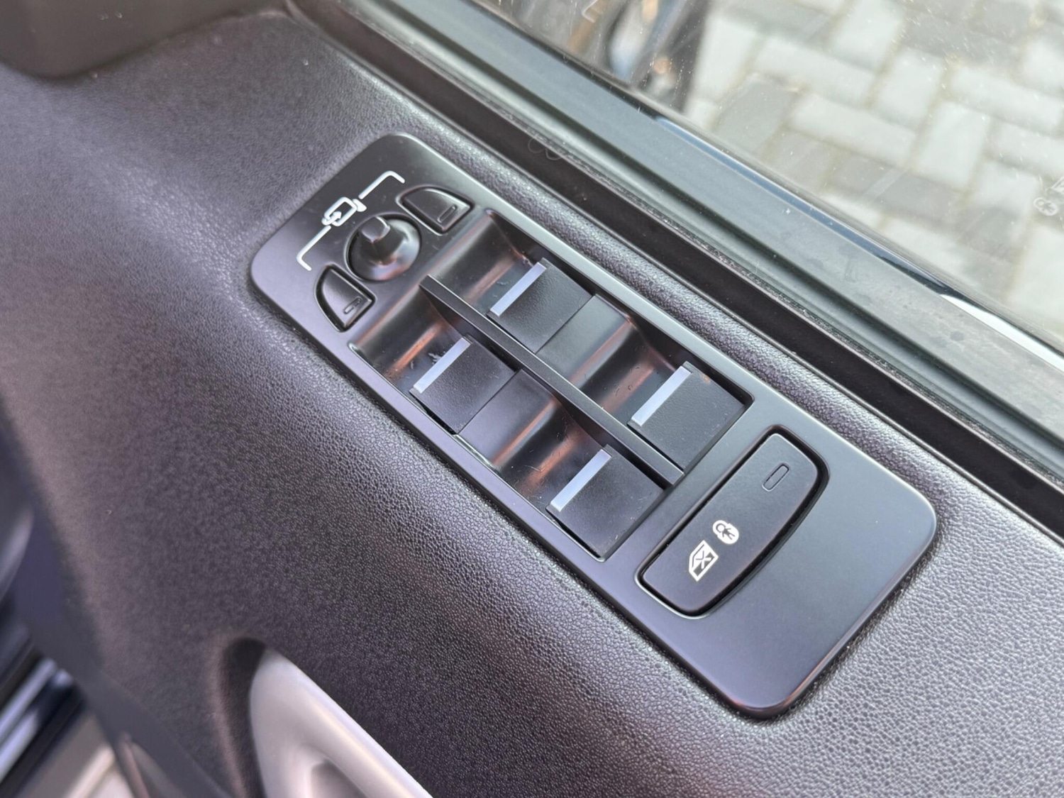 Used Land Rover Discovery Sport 2018 for sale - 77970643: Photo 42