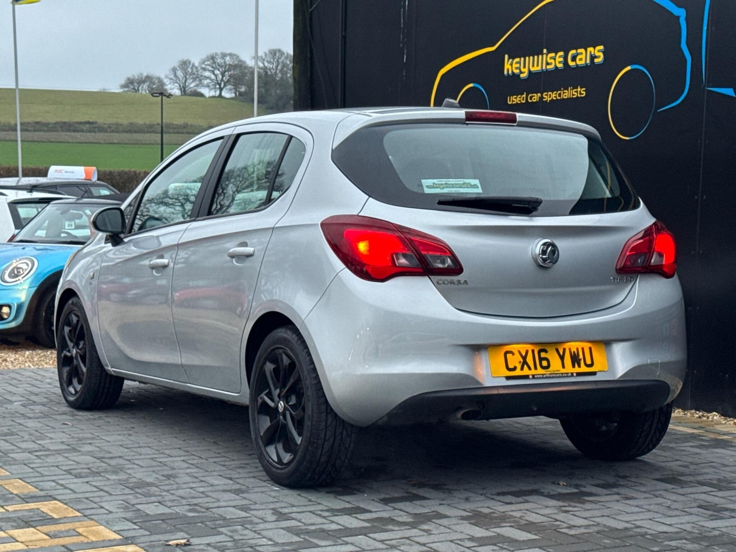 Used Vauxhall Corsa 2016 for sale - 77039971: Photo 3