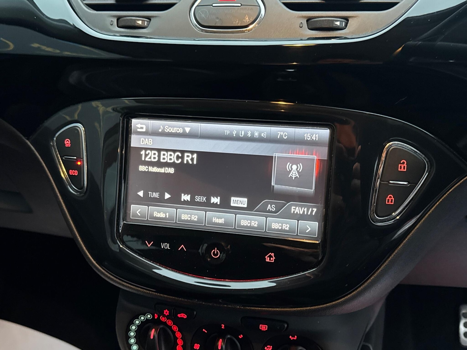 Used Vauxhall Corsa 2016 for sale - 77039971: Photo 30