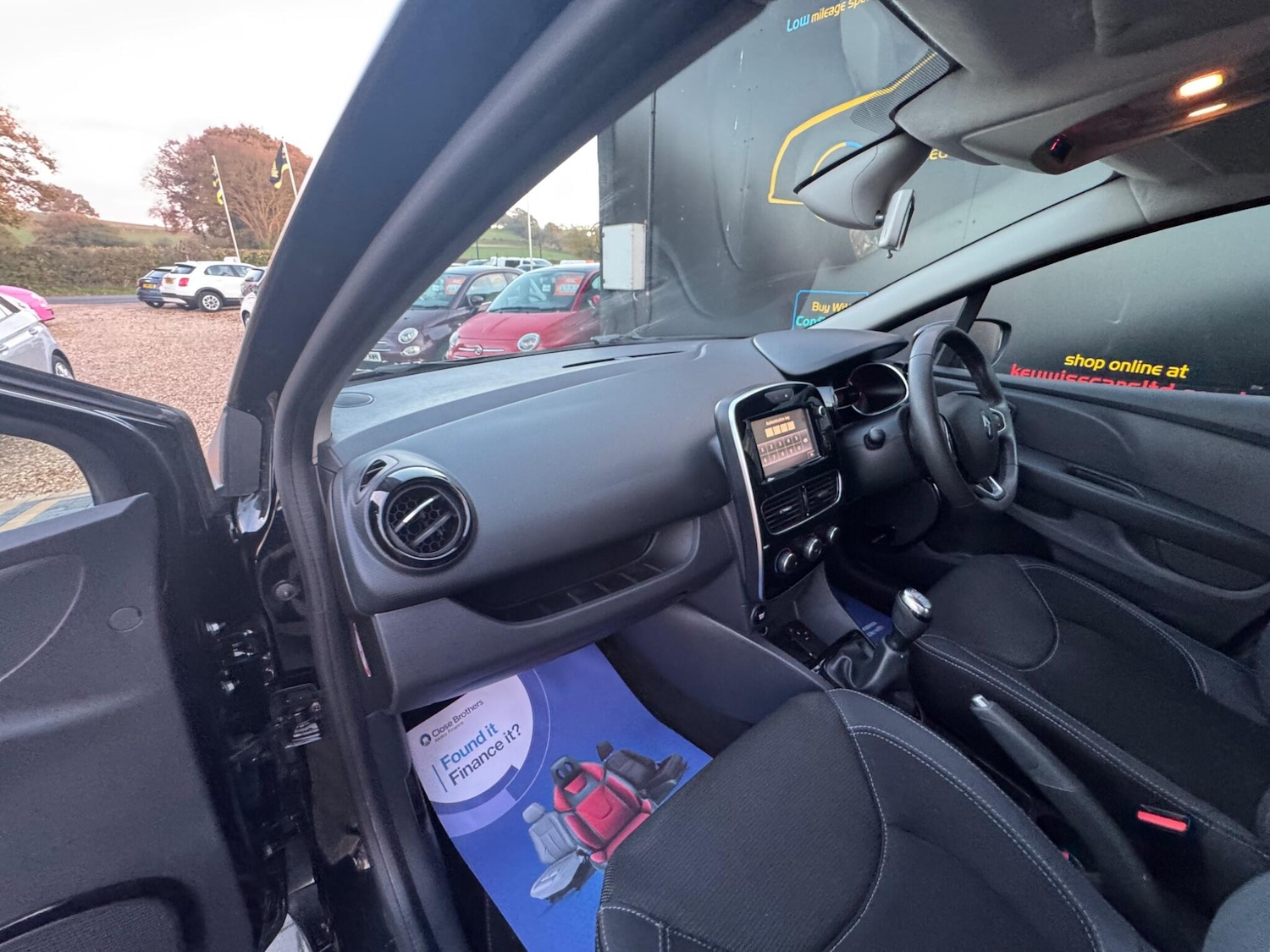 Used Renault Clio 2017 for sale - 76992706: Photo 18