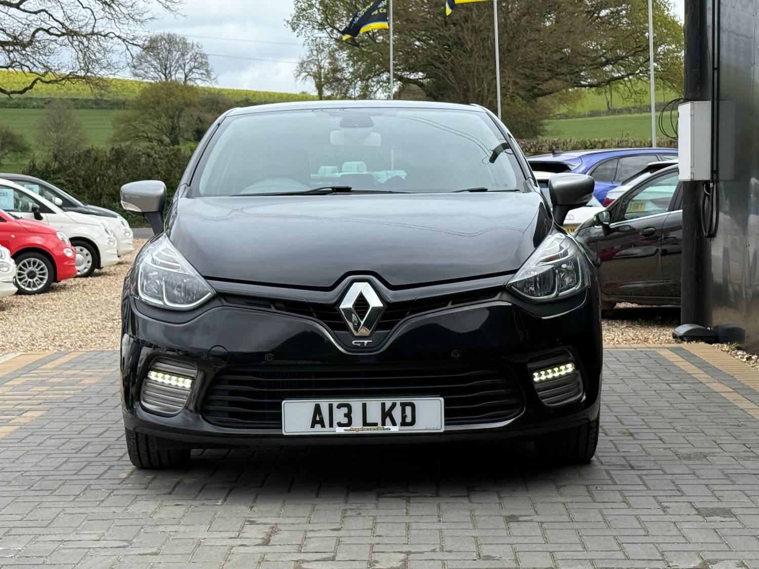 Used Renault Clio 2015 for sale - 78205196: Photo 10